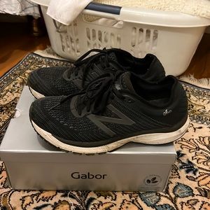 Mens New Balance Size 9.5